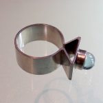 Ring driehoek hel blauw gert-engels-19370